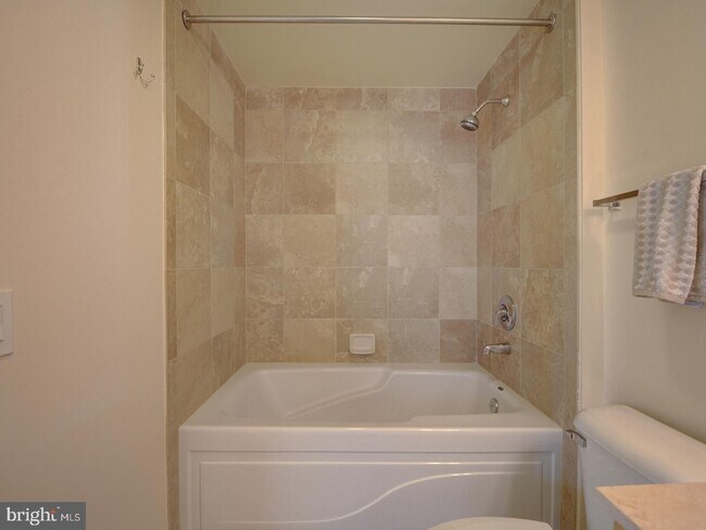 Building Photo - 475 K St NW