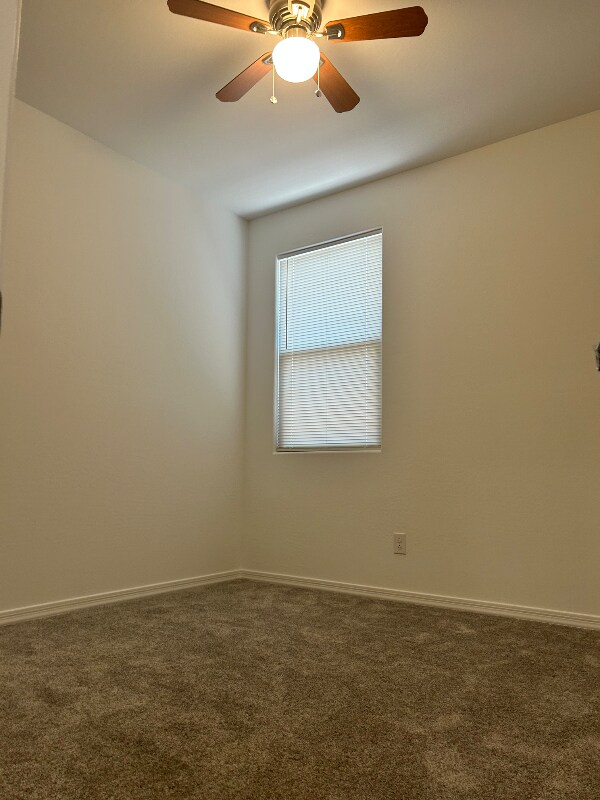 Building Photo - 8809 W Windsor Blvd