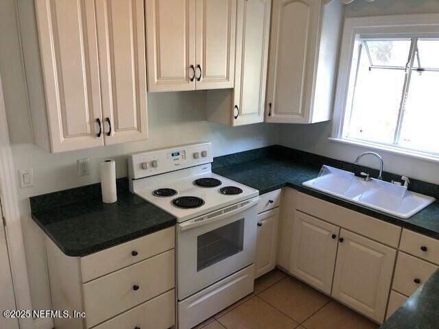 Building Photo - 1310 Menna St
