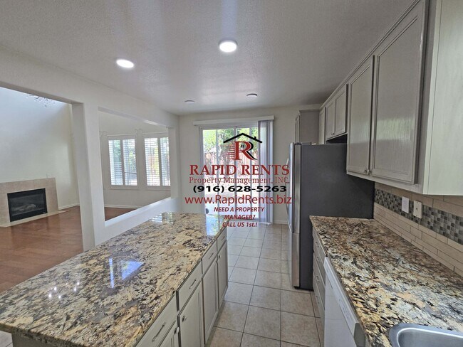 Building Photo - 555 Centre Ct Dr