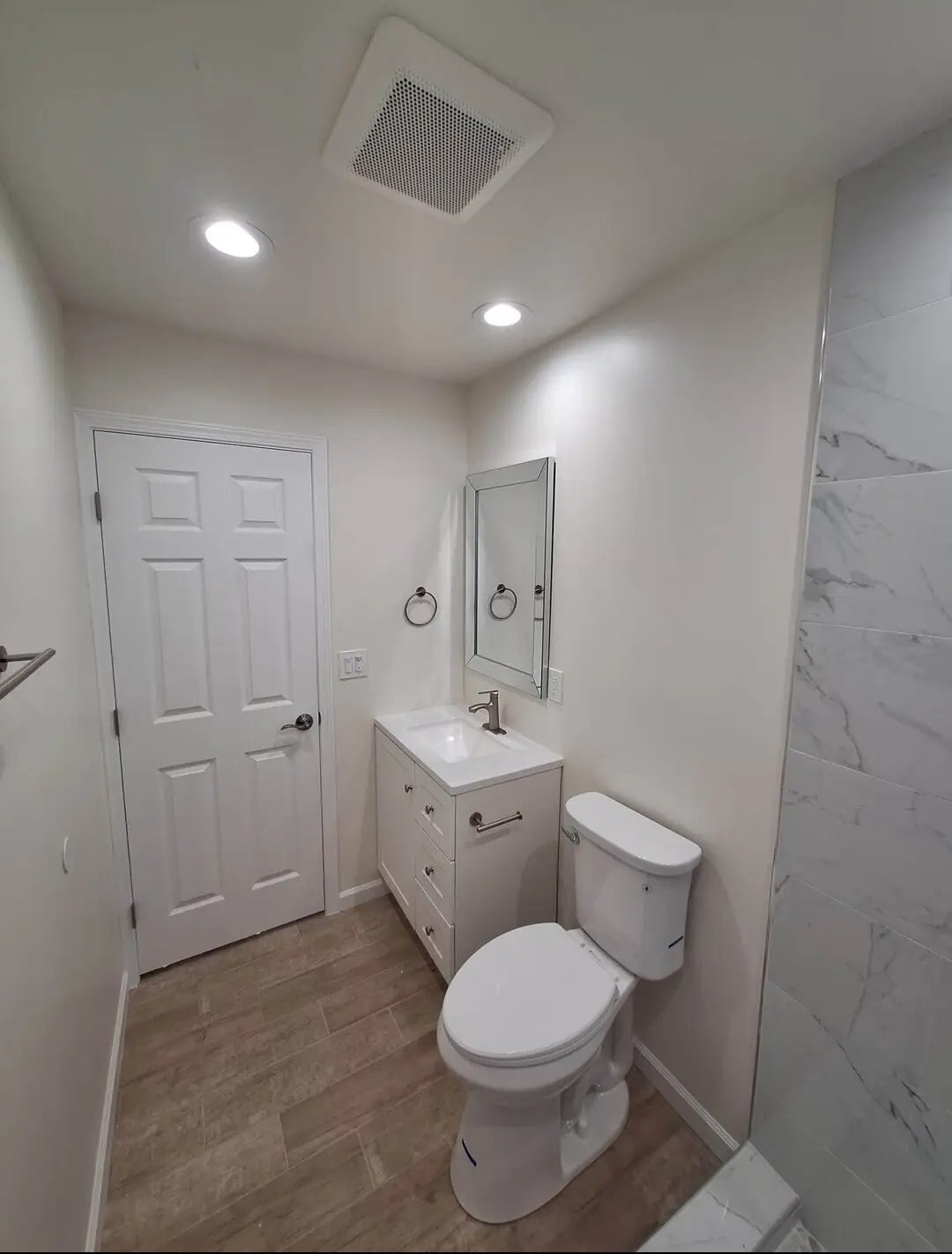 Building Photo - 853 Harper Ct