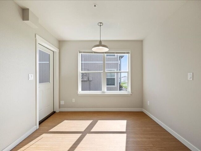 Building Photo - 6005C Chapel Hill Blvd