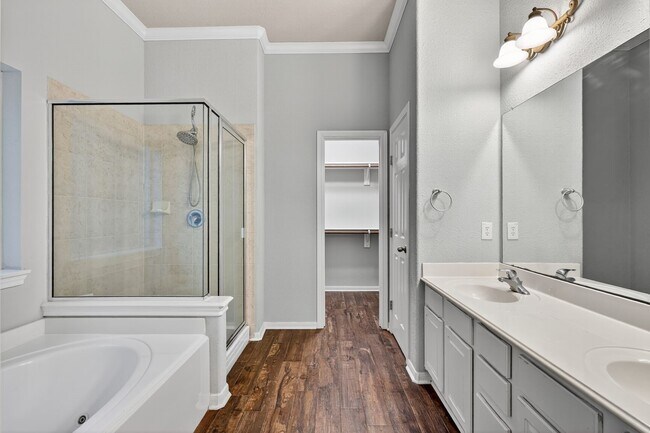 Building Photo - 26 Ebony Oaks Pl