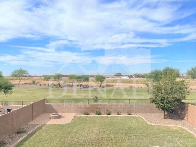 Building Photo - 7826 S Peppertree Dr