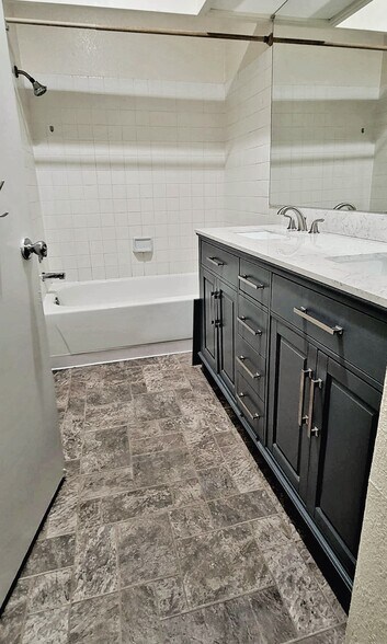 Bathroom - 3454 Bridgewood Ter