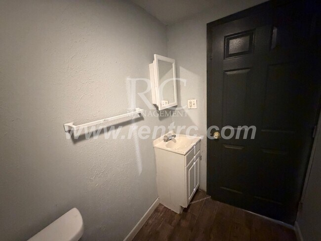 Building Photo - 612 Wayne-