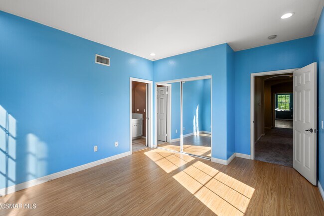 Building Photo - 516 Rustic Hills Dr