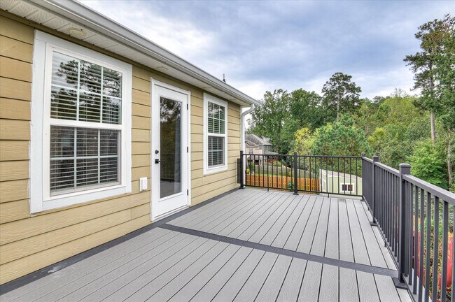 Building Photo - Home For Rent: 765 Mural Lake Ct Grovetown, GA 30813