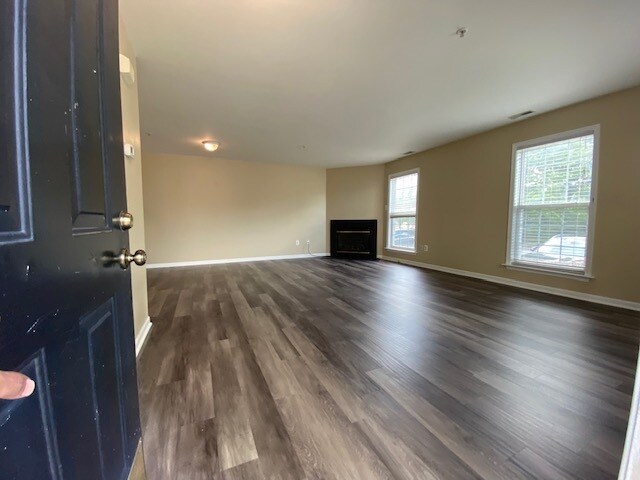 Building Photo - 2109 Bristol Dr