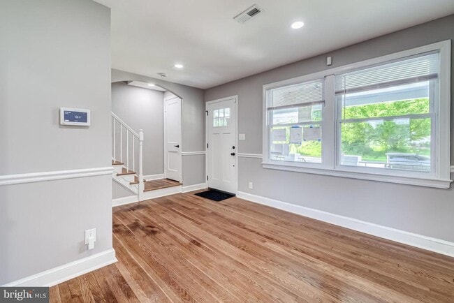 Building Photo - 1902 Good Hope Ct SE