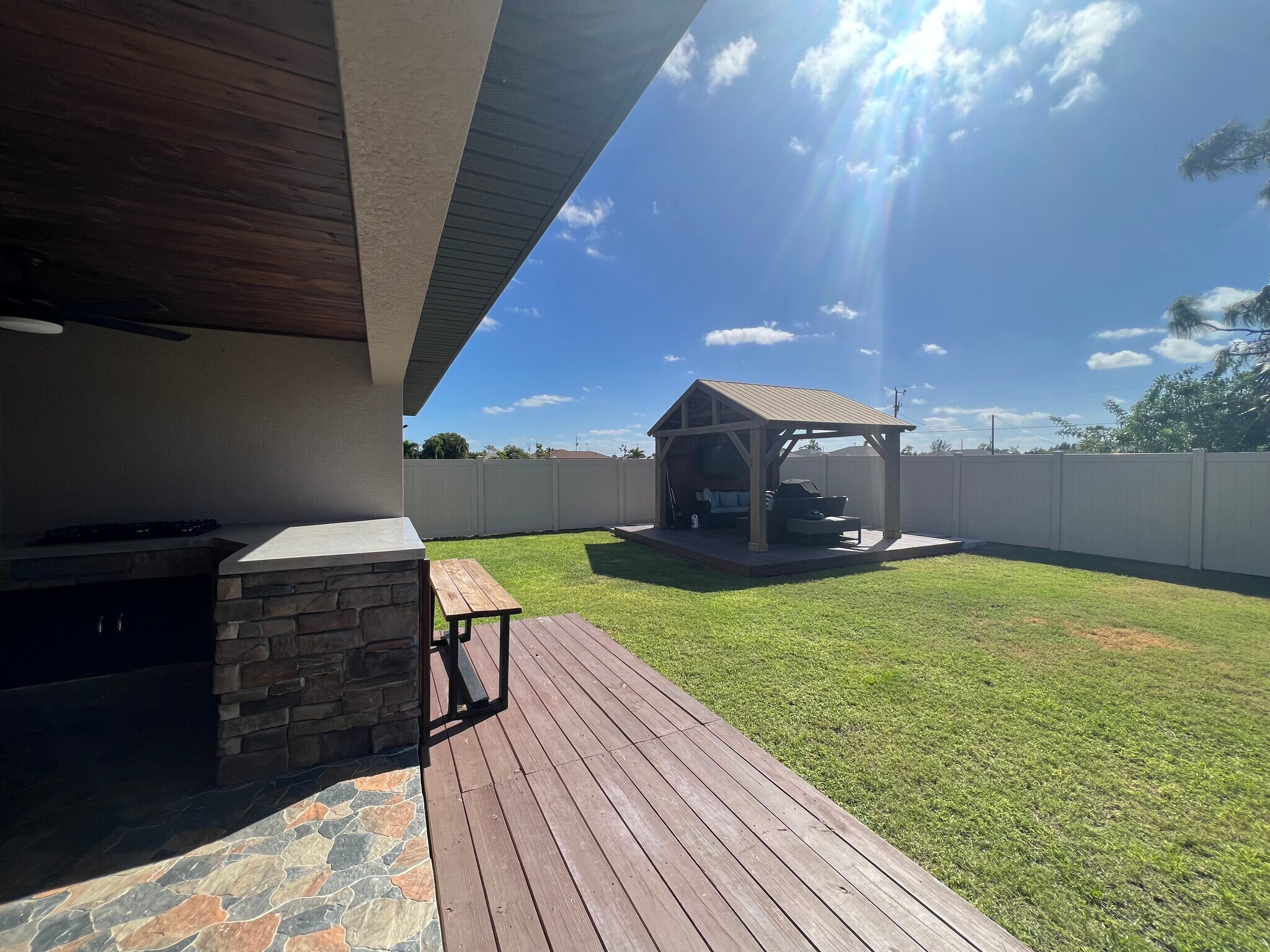 Building Photo - 2834 NW 25th Ln