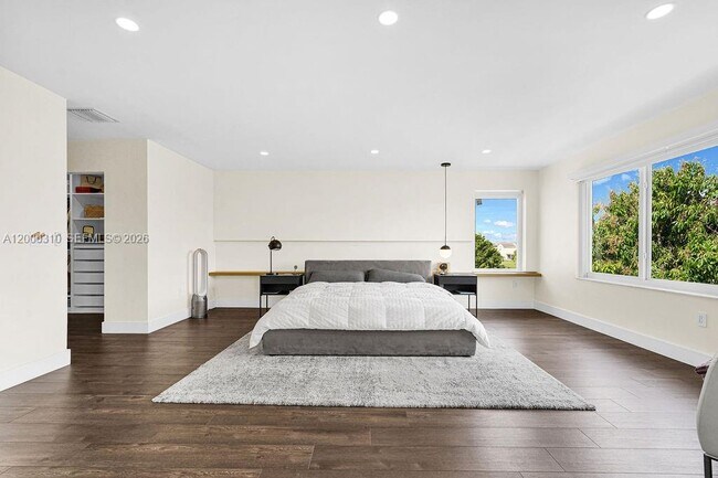 Building Photo - 16373 SW 30th St