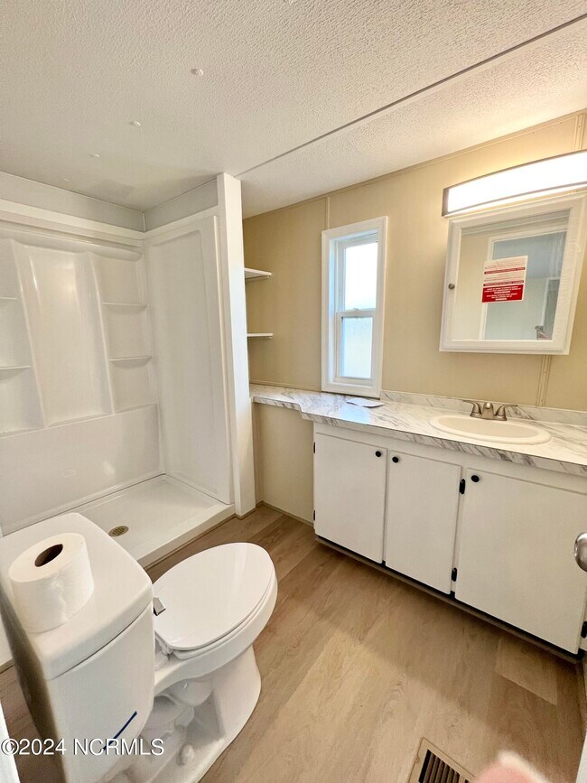 Building Photo - 1642 Virginia Rd