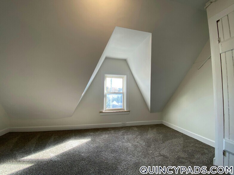 Building Photo - 71 Water St