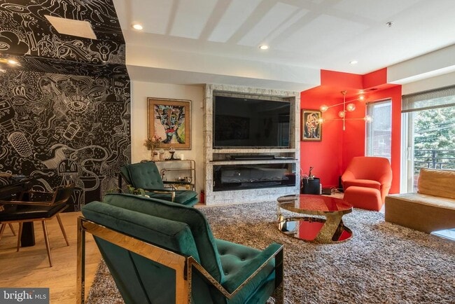 Building Photo - 1631 Montello Ave NE