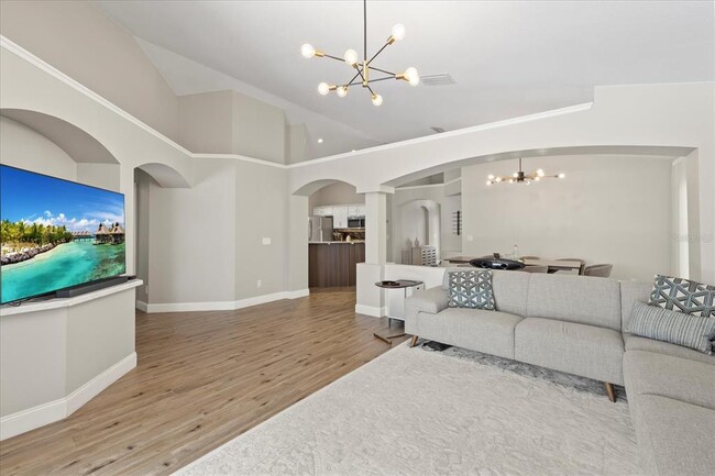 Building Photo - 6620 Colonial Lake Dr