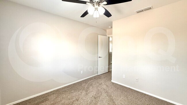 Building Photo - 12113 N 128th Ave