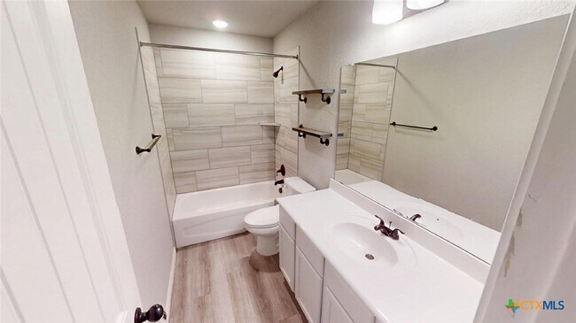 Building Photo - 904 Clanton Cove