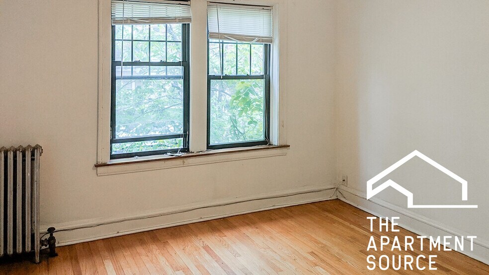 Building Photo - 2611 W Berwyn Ave