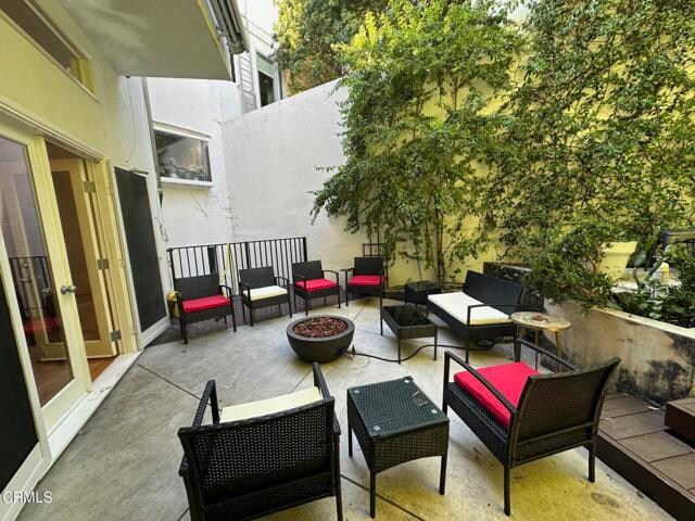 Building Photo - 3551 Dixie Canyon Pl