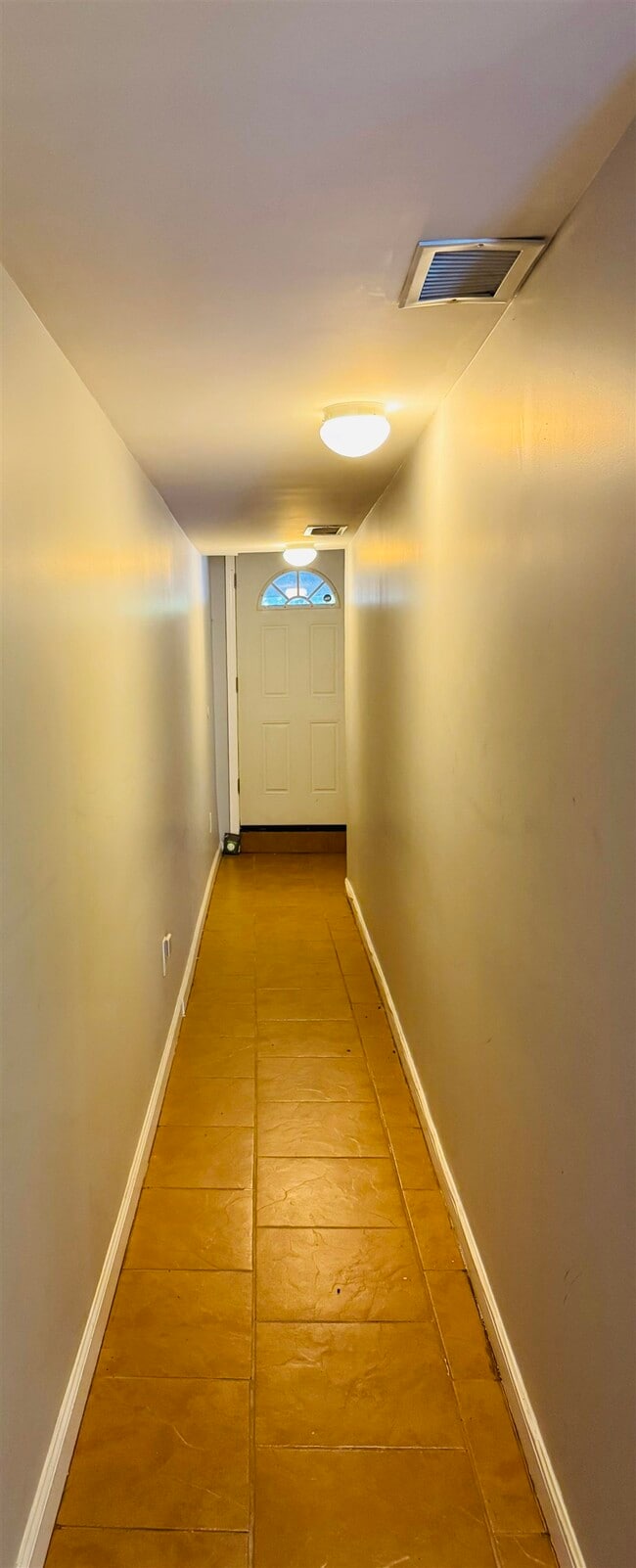 Building Photo - 447 Mercer St