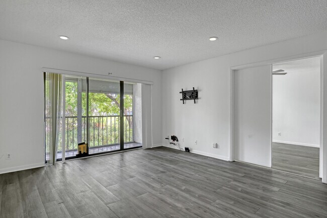 Building Photo - 3618 Alder Dr
