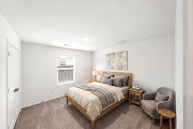 Building Photo - Ready NOW! Greenbelt Wooded Views