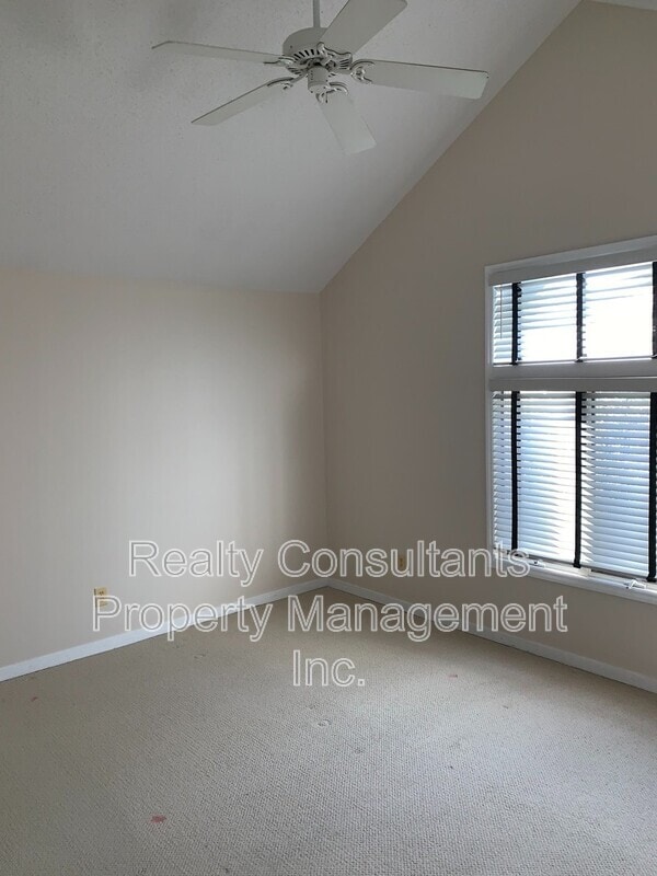 Building Photo - 306-D S Lindell Rd