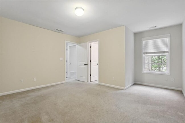 Building Photo - 13284 Warrensville Cove