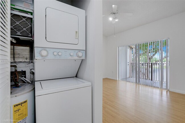 Building Photo - 1851 NW 96th Terrace