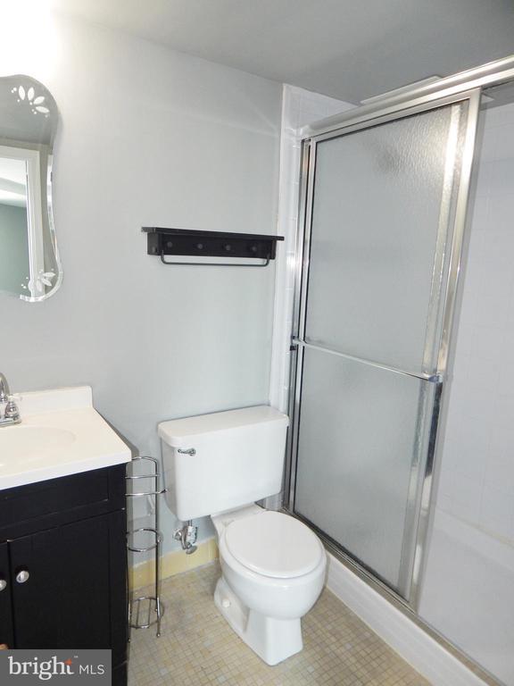 Building Photo - 1420 Locust St