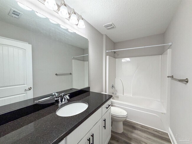 Building Photo - 4578 Red Oak Dr