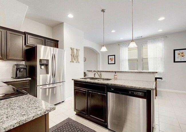 Building Photo - 5808 Needle Nook Ct