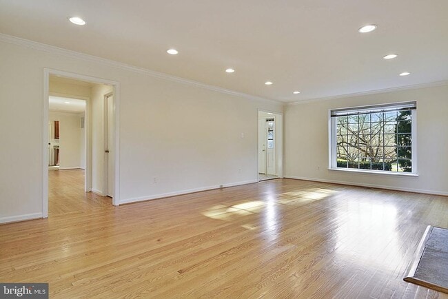Building Photo - 10121 Donegal Ct