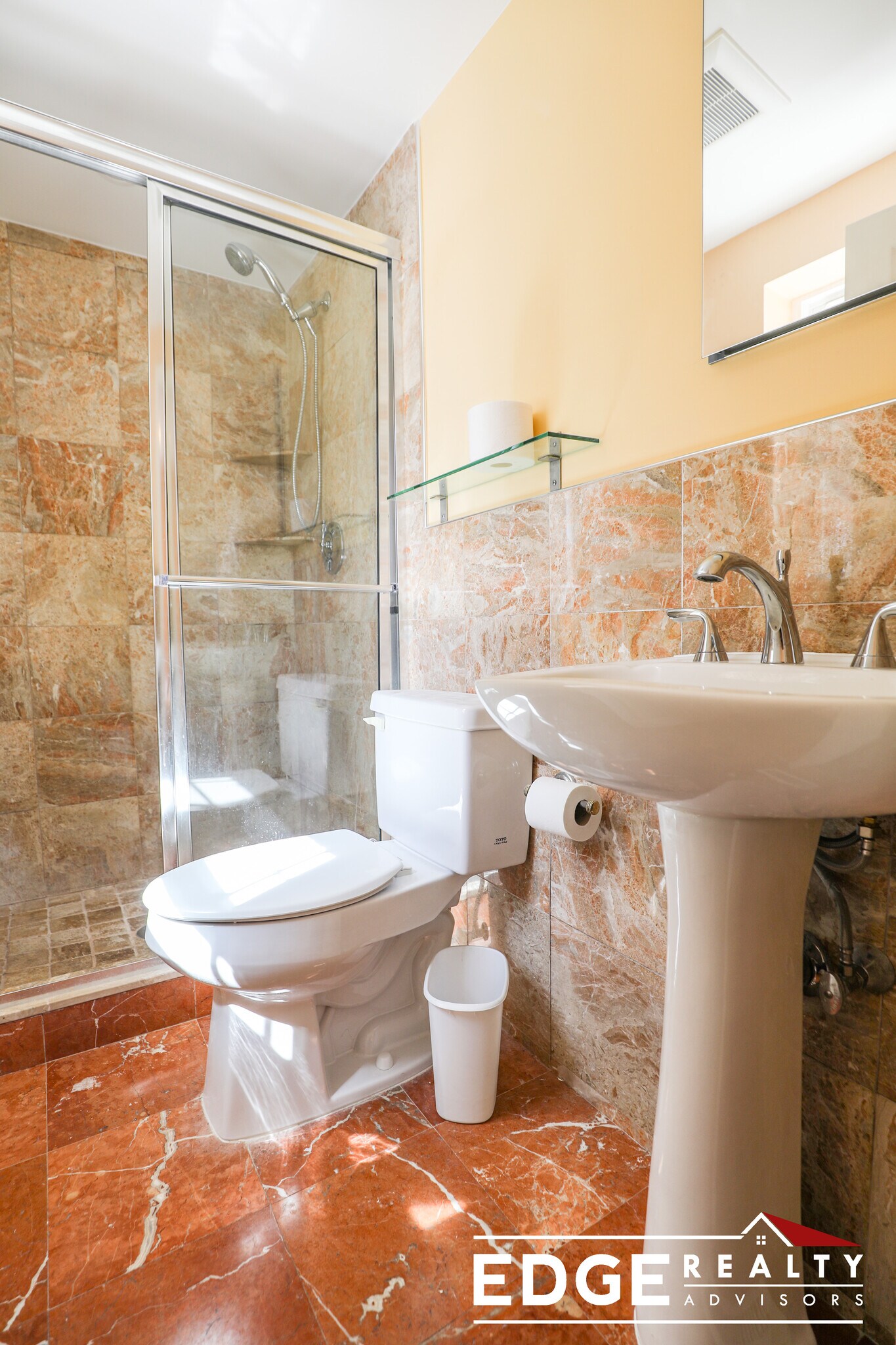 Building Photo - 207 Lake Shore Rd