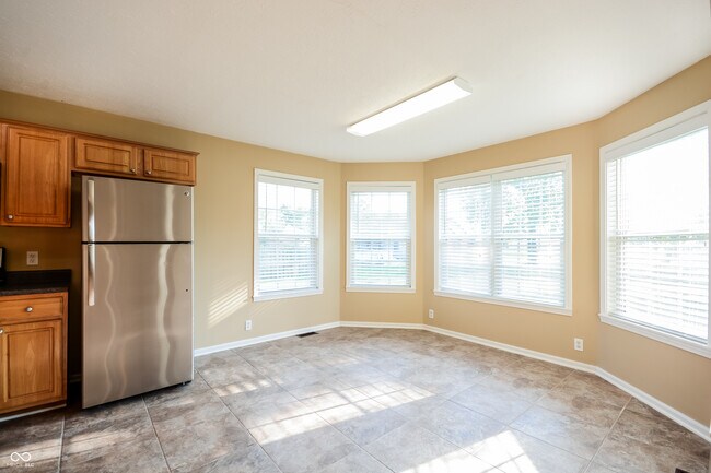 Building Photo - 950 S Goldenrod Ln