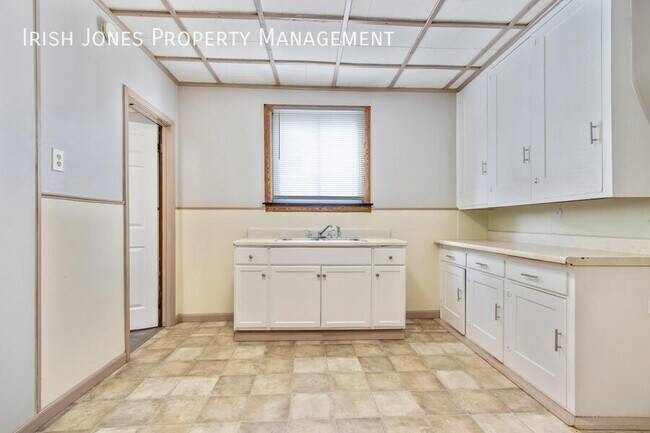 Building Photo - 106 Reiman St