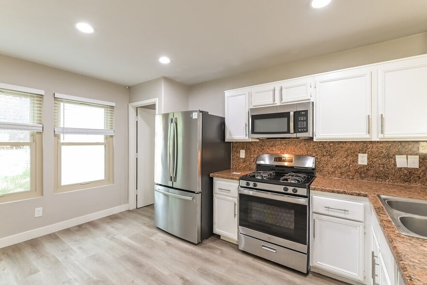 Building Photo - 1057 Spotted Bull Ct