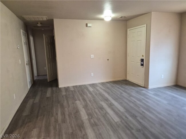 Building Photo - 1080 HALL