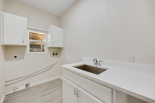 Building Photo - 2325 Clearview Ct
