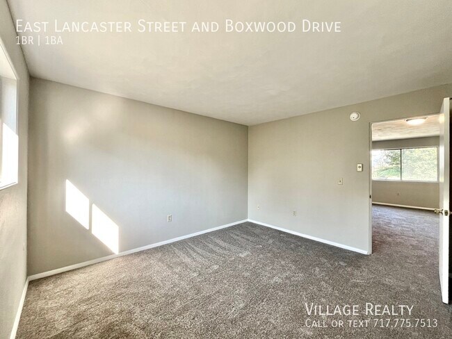 Building Photo - 316 E Lancaster St
