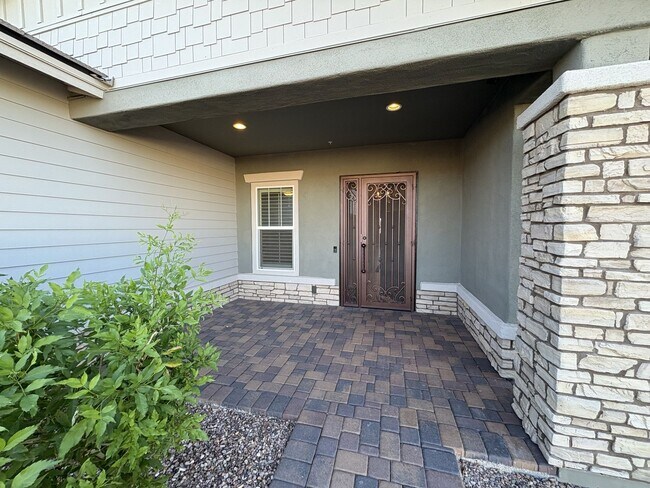 Building Photo - Dove Mountain 4 bedroom with Den 3,277 sq ft 3 car tandem garage