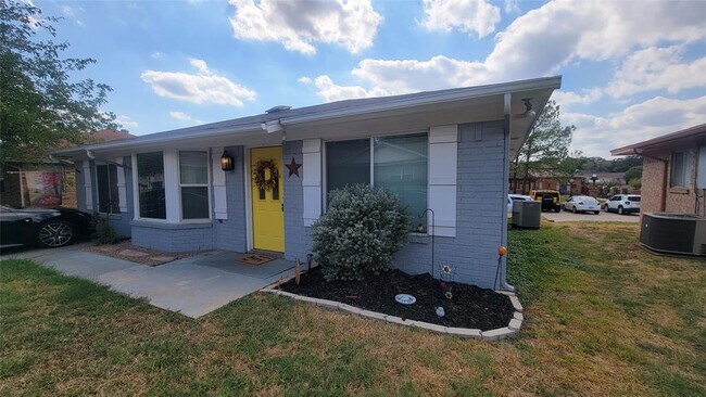 Building Photo - 214 Fireside Village Dr