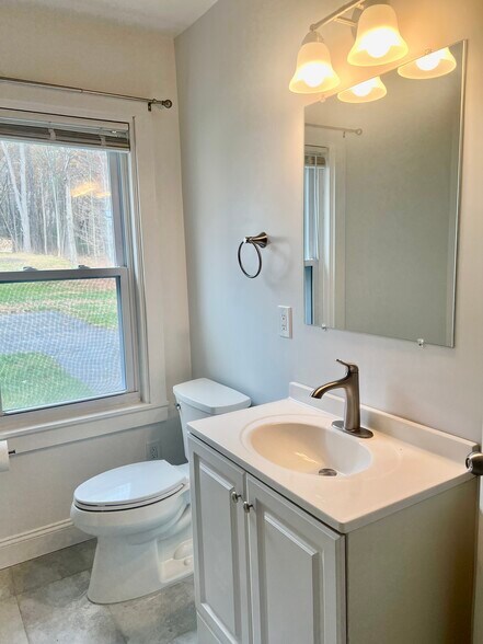 Building Photo - 85 West Main Street