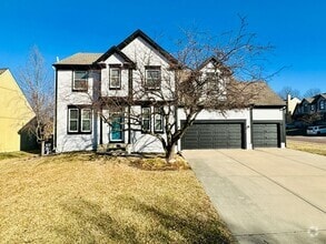 Building Photo - **BRAND NEW CARPETS** Beautiful Home in Bl...