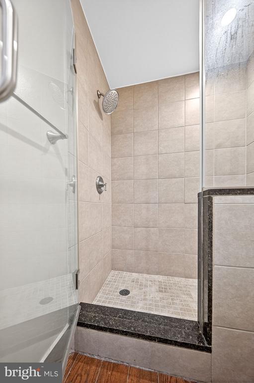 Building Photo - 817 6th St NW