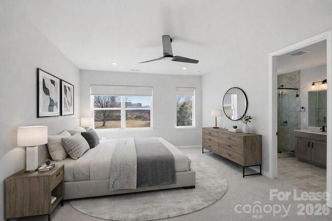 Building Photo - 423 Vinroot Aly