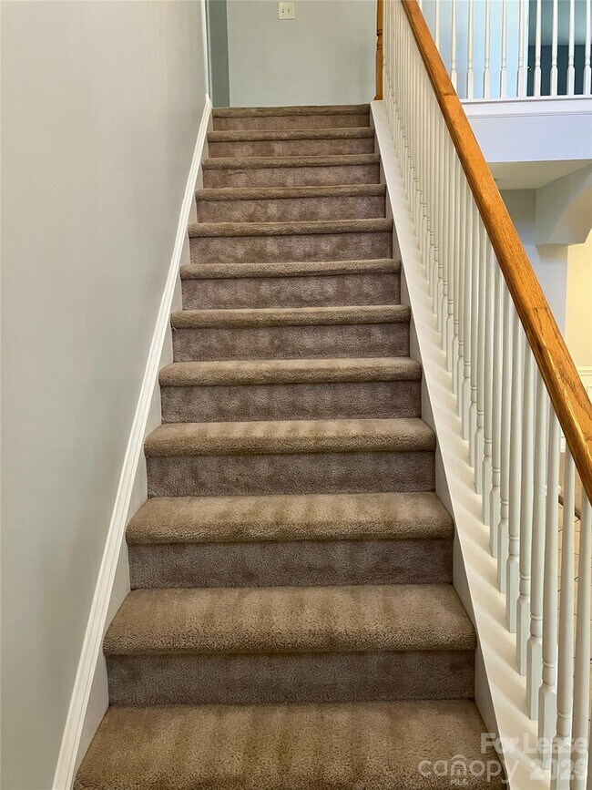 Building Photo - 19113 Kanawha Dr