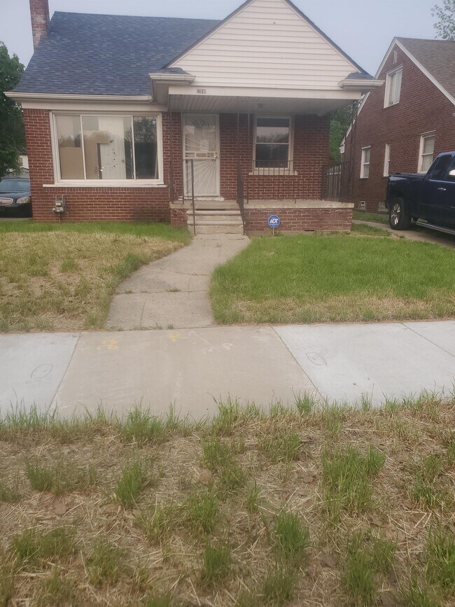 Primary Photo - 12840 Grandmont Ave