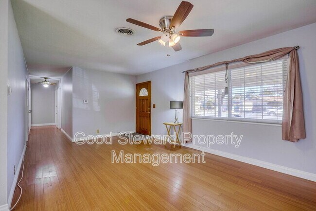 Building Photo - 10321 Courtright Rd